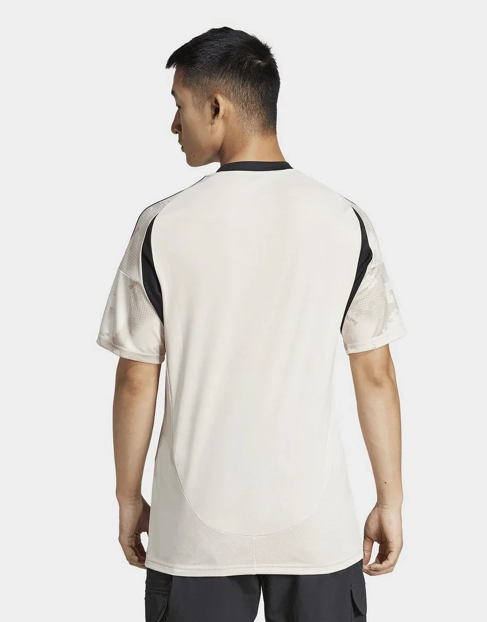 https://cdn.shopify.com/s/files/1/0911/7686/1985/files/jd_IV5057_c.webp?v=1749374852
